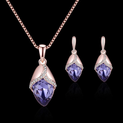 Picture of Beautiful Rhinestone Pendant Necklace Ear Stud Earrings Women Jewelry Set