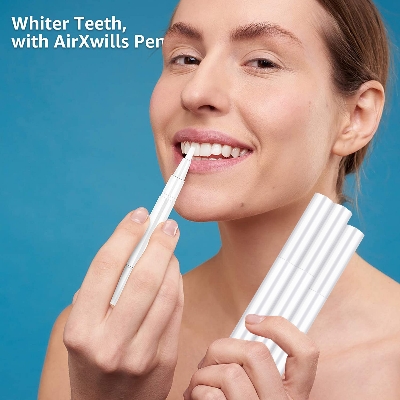 Picture of Carbamide Peroxide Formula Descaling White Teeth Pen