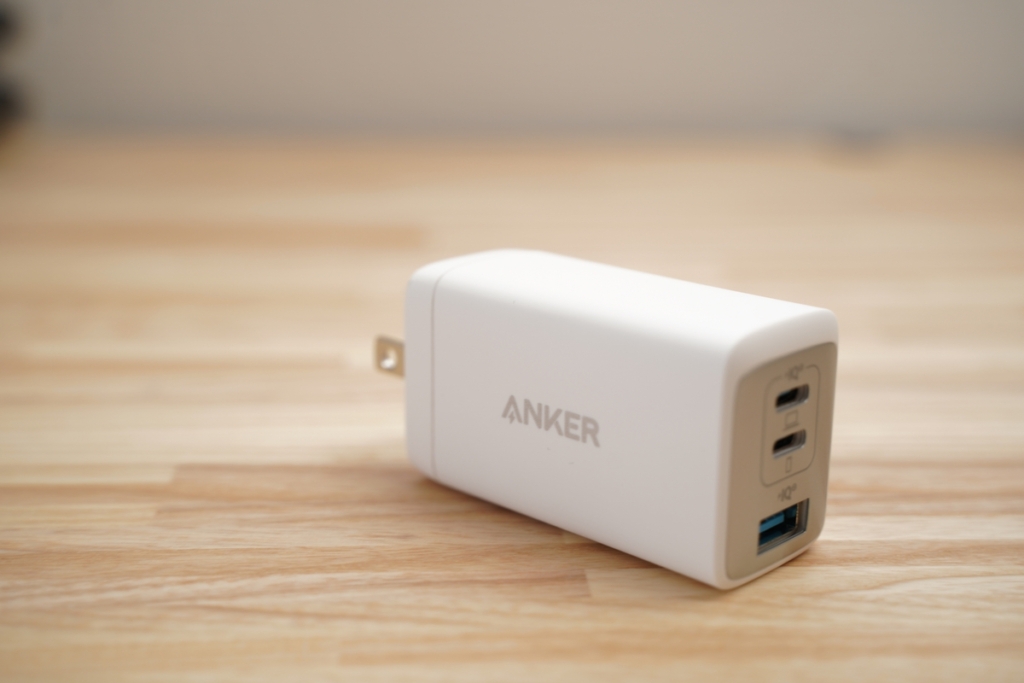 Picture of Anker PowerPort III 3-Port 65W Pod - White