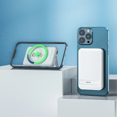 Picture of WiWU  Snap Cube 10000mAh Mini Magnetic 20W Wireless Power Bank with Stand