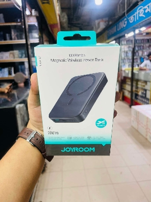 Picture of Joyroom JR-W020 20W (Magnetic Wireless Output 15W) Power Bank 10000mah (Original Upgrade )
