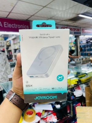Picture of Joyroom JR-W020 20W (Magnetic Wireless Output 15W) Power Bank 10000mah (Original Upgrade )