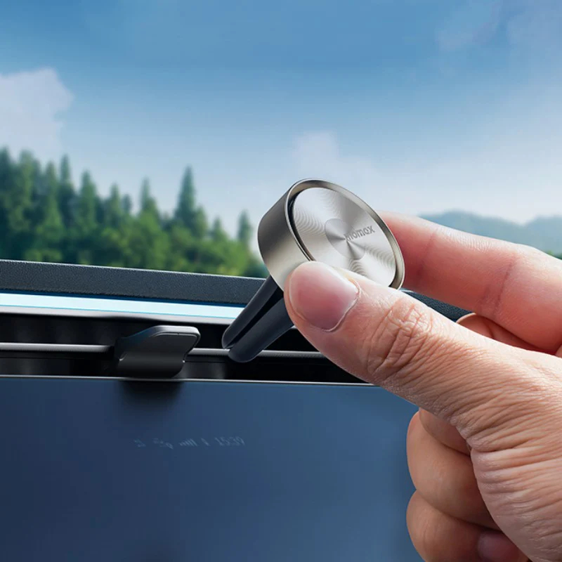 Picture of Momax Long-Lasting Car Air Vent Freshener