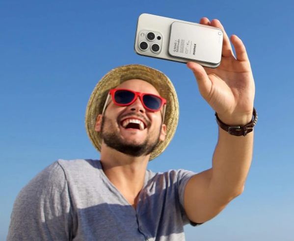 Picture of Momax Q.MAG X1 Magnetic Wireless Battery Pack 10000mAh