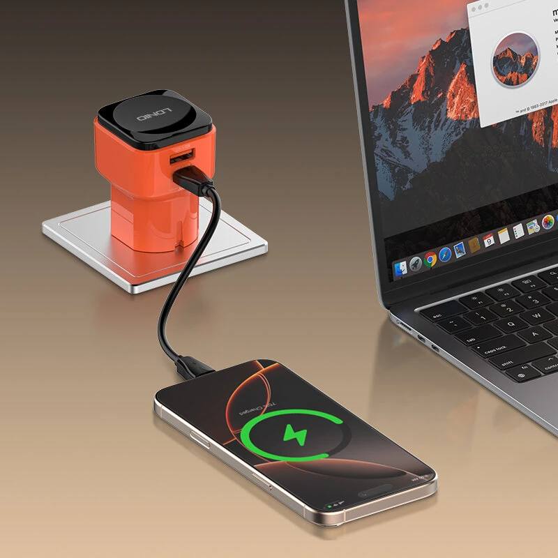 Picture of LDNIO Q2420 45W Universal Adapter with Retractable Four Types of Pins