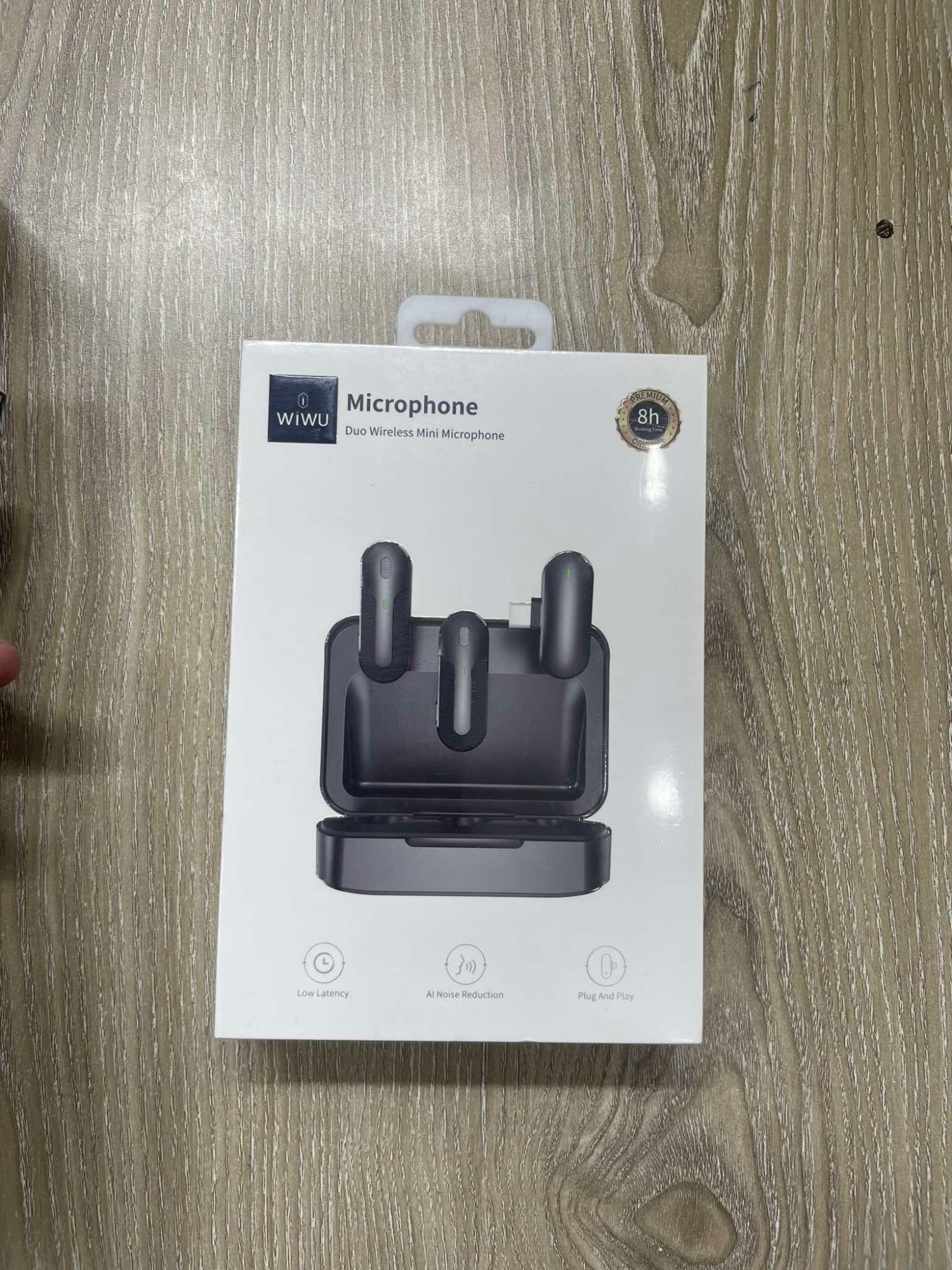 Picture of WiWU Portable Wireless Microphone for Smart Phone