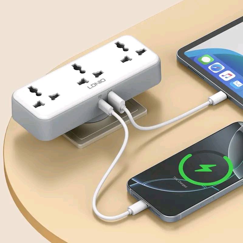 Picture of Ldnio SC3317 3 AC Outlets Portable Extension Power Socket