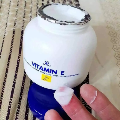 Buy ARON Vitamin E Moisturizing Cream ( Made In Thailand ) best Price in Bangladesh 
