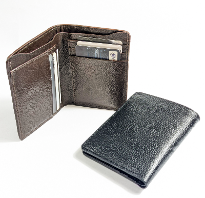 Picture of 100% Leather Stylish Wallet/Moneybag For Men