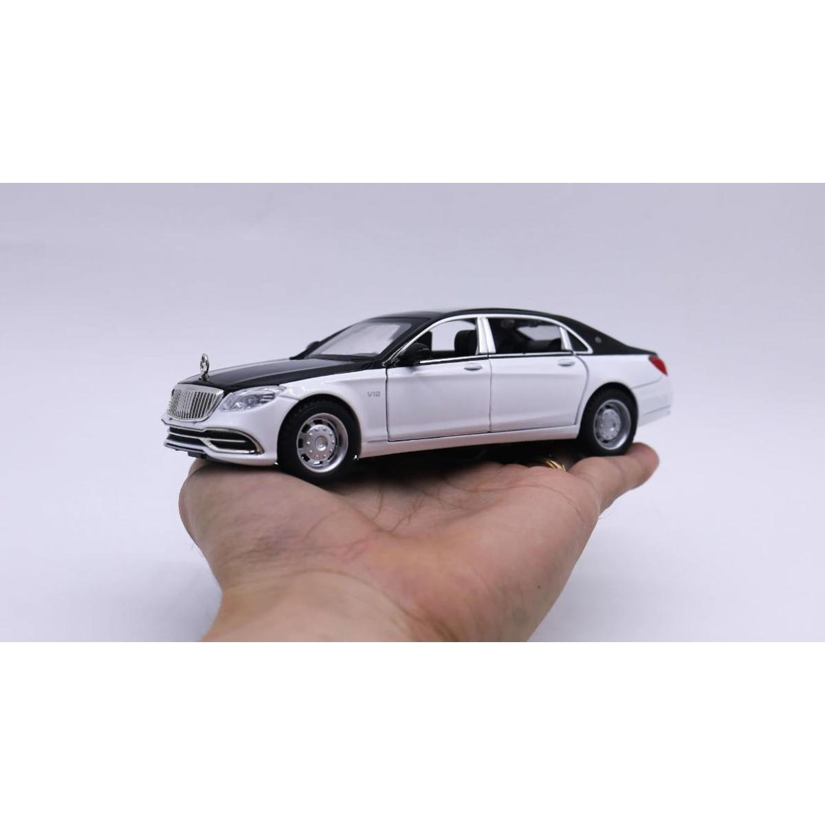 Picture of Exceotional Quality - Mercedes bens650 black white 1:24 jiaaye model car di 7950 - Vintage Choice - Exclusive Experience