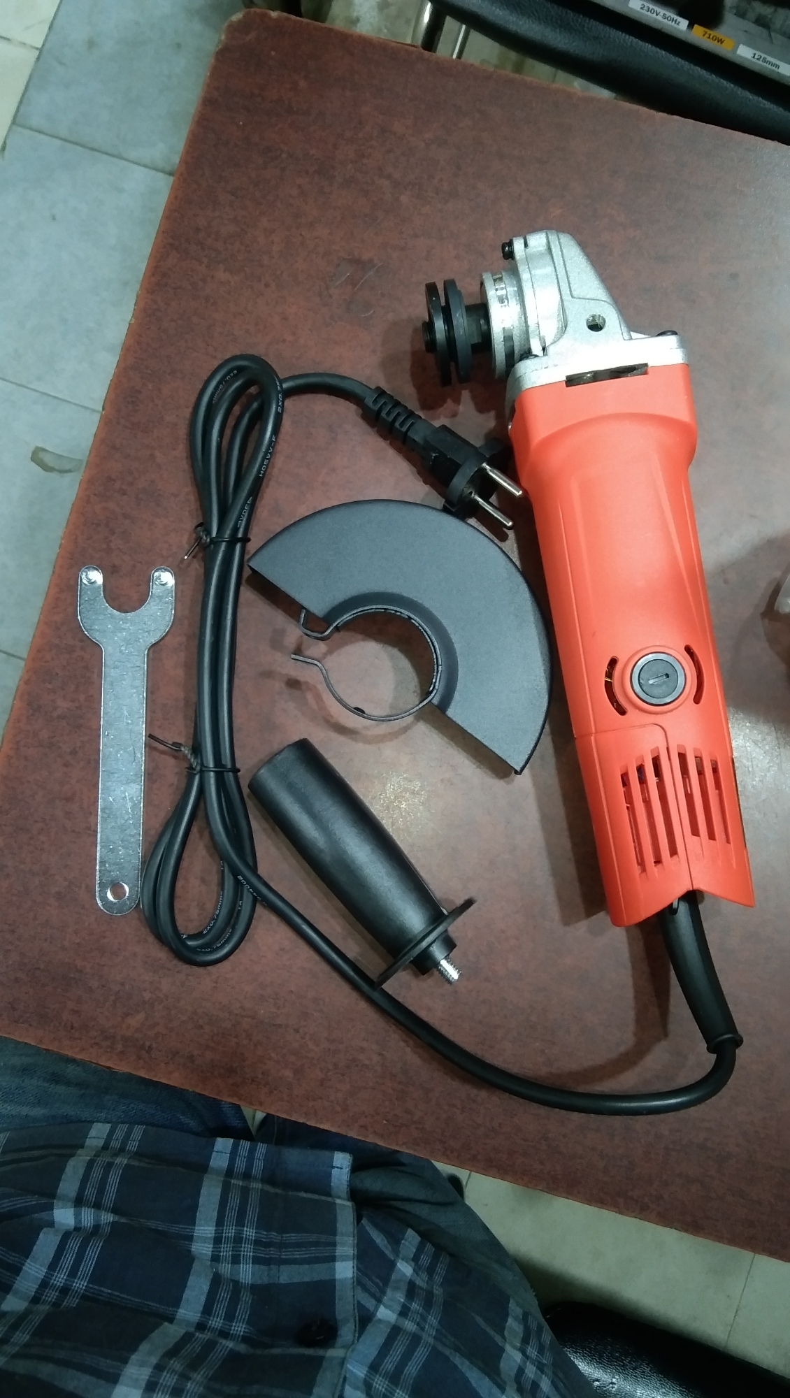 Picture of Angle Grinder 4" 850W ( SMARTEC ST-10047 )