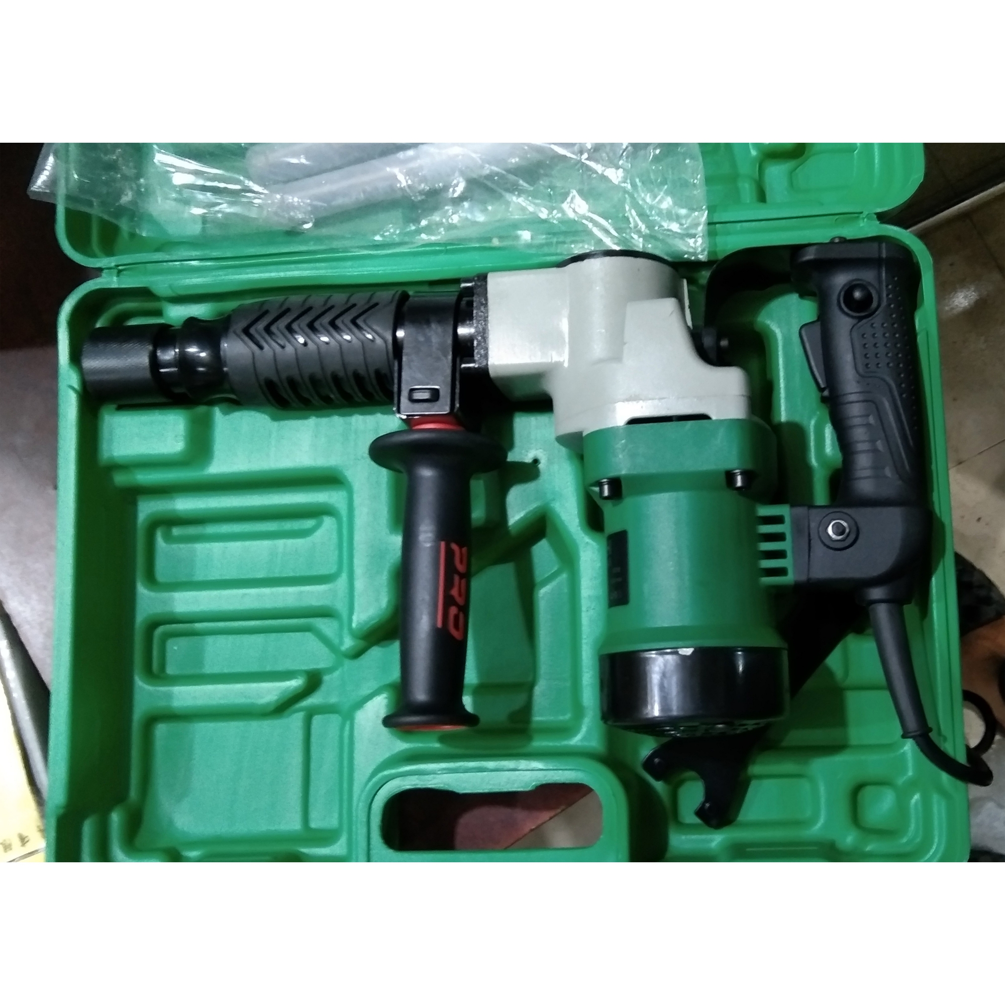 Picture of HETACHI 1520W DEMOLITION HAMMER / BREAKER MACHINE