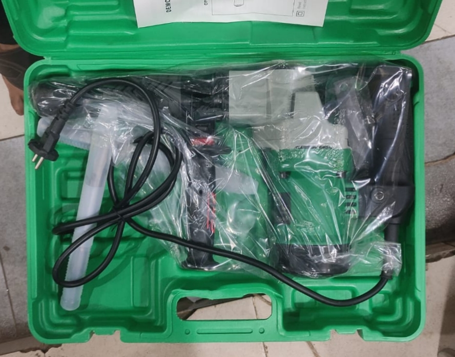 Picture of HETACHI 1520W DEMOLITION HAMMER / BREAKER MACHINE