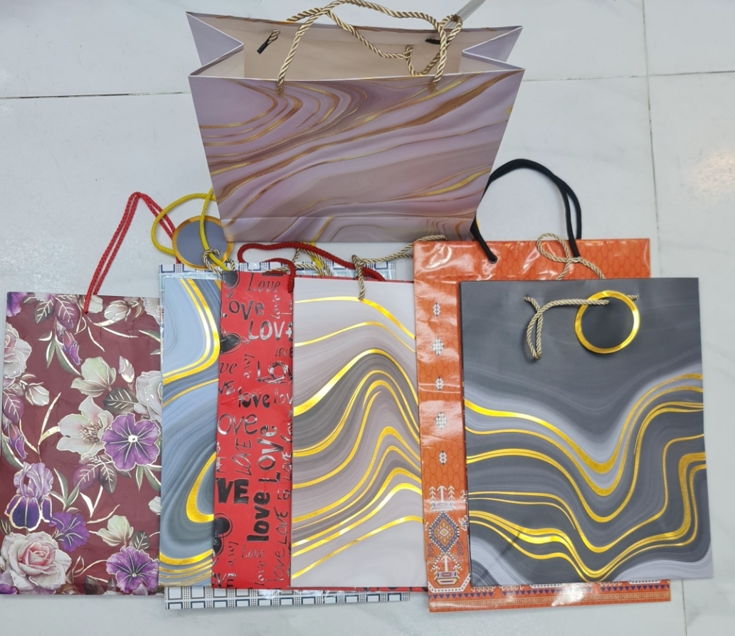 Picture of 3D Paper Gift Bag birthday marriage Day valentine Day all occasion gift Zipper Bag