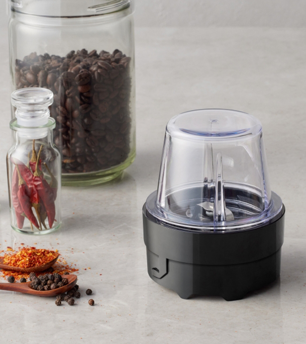 Buy Panasonic 450W blender, Curved Stainless Steel blade, Smooth Blending, 1.45L Jug, 2 Dry mill for Grinding, safety lock (MX-CP3121) at Best Price In Bangladesh