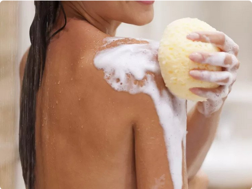 Picture of Love My Skin Strawberry Scented Gel Body Wash for Softening & Moisturising