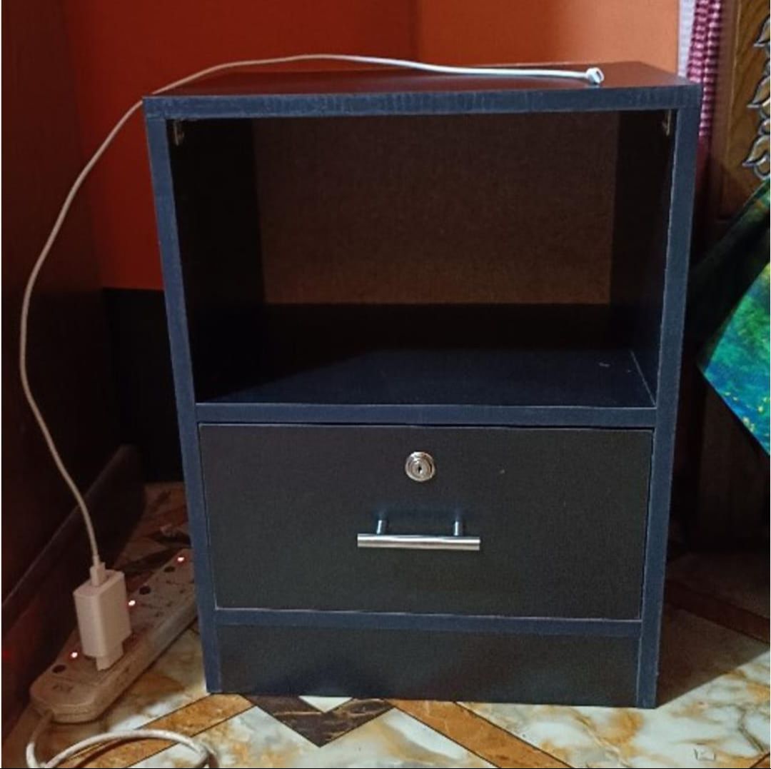 Picture of Meraj Furniture Bed Side Table 18H 14L 12W Inches HM13 With One Drawer