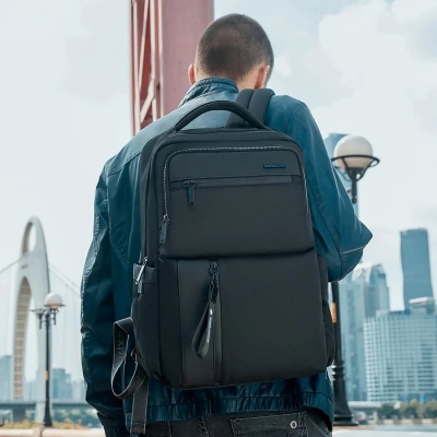 Picture of ARCTIC HUNTER B00477 WATERPROOF ANTI THEFT BACKPACK 15.6INCH LAPTOP COMPARTMENT