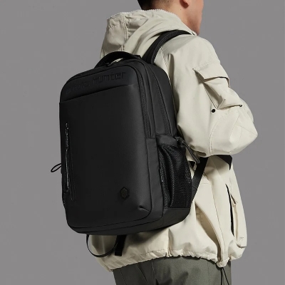 Picture of Arctic Hunter B00534 Water Resistant Multi Function Bag With Laptop Compartment