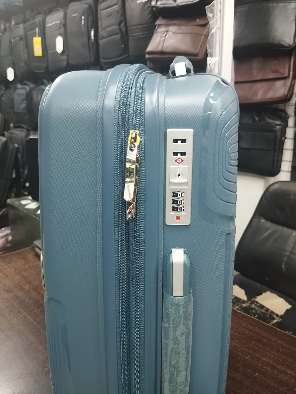 Picture of Suitcase Universal Wheel Small Rolling Luggage 28 ‘’ Inch