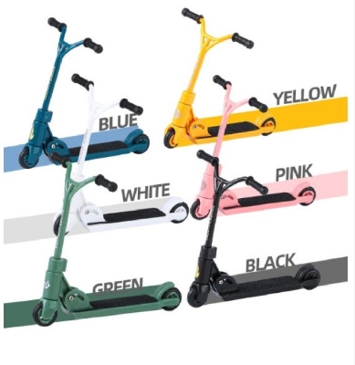 Picture of pet bird scouter toy easy to playing pet bird accessories pet bird toy