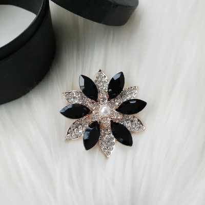 Picture of Stone & Metal Brooch /Hijab Pin/ Saree Pin for Women (Golden) (Imported) M-BRC-1112 - 1 Piece - Brooch - Brooch for Women - হিজাব পিন