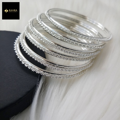 Picture of Simple Designed Pretty Metal Bangles For Women M-BD150 - 6 Pieces - Bangles