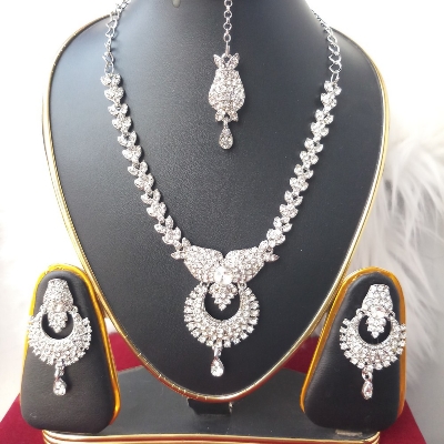 Picture of Imported Fashionable Wedding /Party Bridal Choker Necklace & Earrings Set for Women M-1643 - Necklace Set for Women - Necklace Tikli Earrings Set