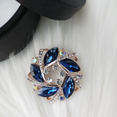 Picture of Stone & Metal Brooch /Hijab Pin/ Saree Pin for Women (Golden) (Imported) M-BRC-1101A - 1 Piece - Brooch - Brooch for Women - হিজাব পিন