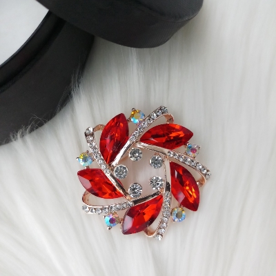 Picture of Stone & Metal Brooch /Hijab Pin/ Saree Pin for Women (Golden) (Imported) M-BRC-1101A - 1 Piece - Brooch - Brooch for Women - হিজাব পিন