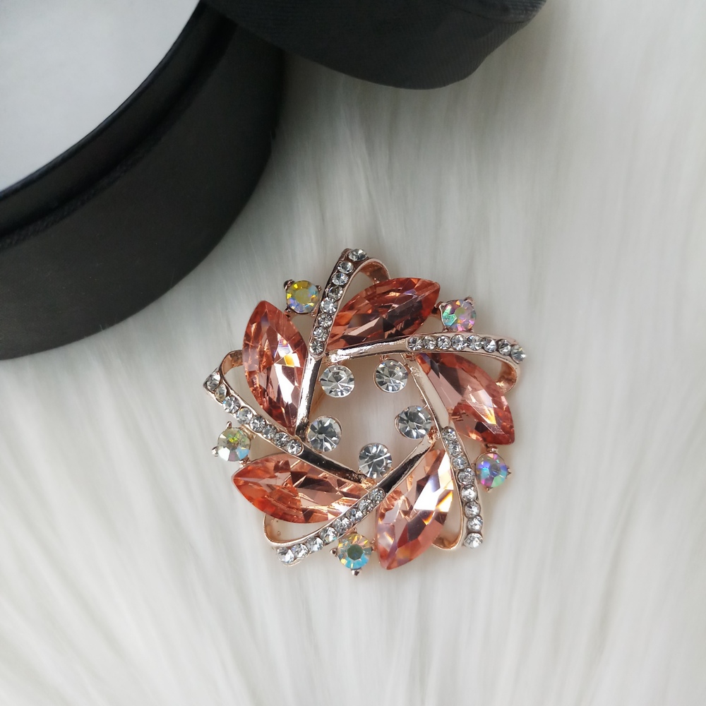 Picture of Stone & Metal Brooch /Hijab Pin/ Saree Pin for Women (Golden) (Imported) M-BRC-1101A - 1 Piece - Brooch - Brooch for Women - হিজাব পিন