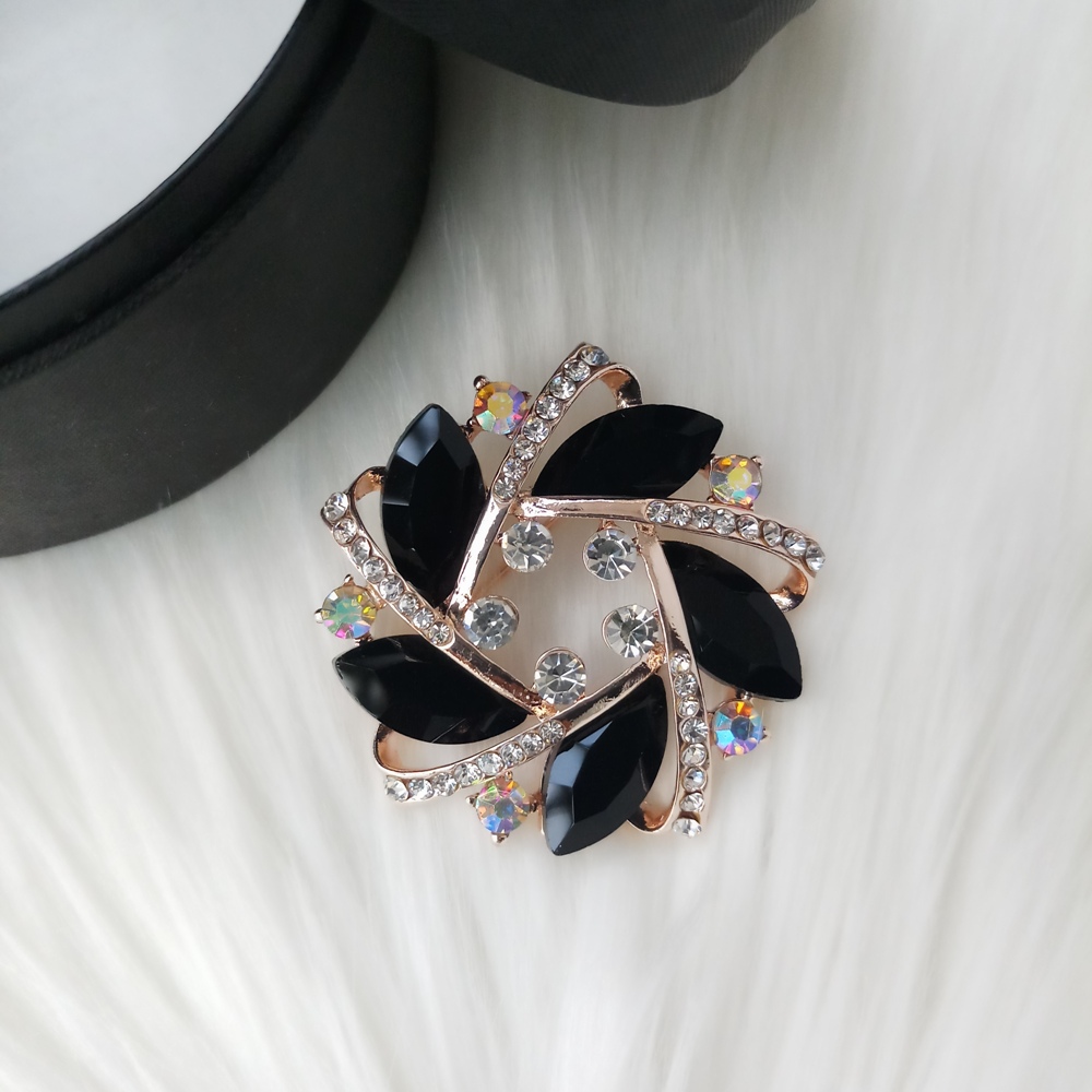 Picture of Stone & Metal Brooch /Hijab Pin/ Saree Pin for Women (Golden) (Imported) M-BRC-1101A - 1 Piece - Brooch - Brooch for Women - হিজাব পিন