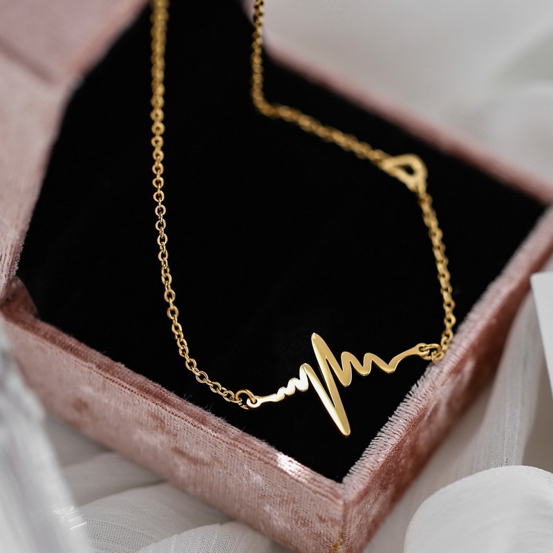 Picture of Female Contracted Temperament Heartbeat Pendant Jewelry Chain