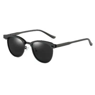 Picture of Metal UV400 Protection Polarized Sunglasses For Men & Women