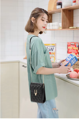 Picture of Women's Trendy Fashion Simple Chain Bag Women's Messenger High-quality Shoulder Bag Dating All-match