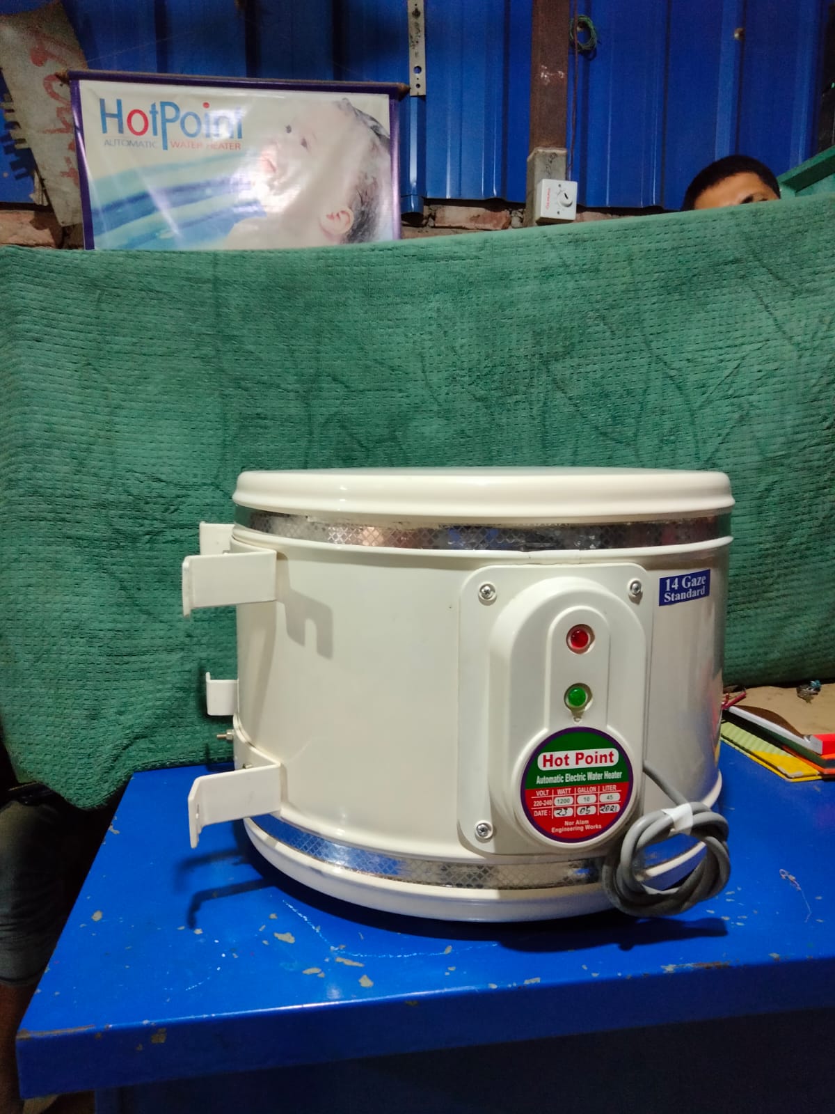 Picture of Hotpoint 45 Liter Standard Floor Type Water Heater/Geyser