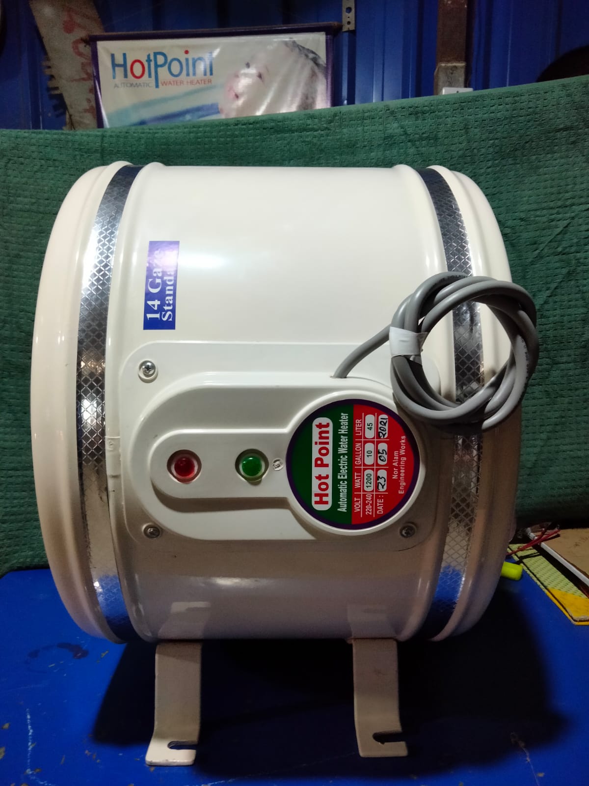 Picture of Hotpoint 90 Liter Special Floor Type Water Heater/ Geyser