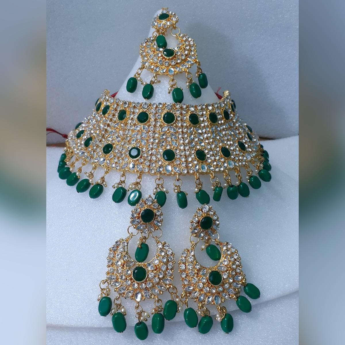 Picture of Bridal Wedding Ornament For Women