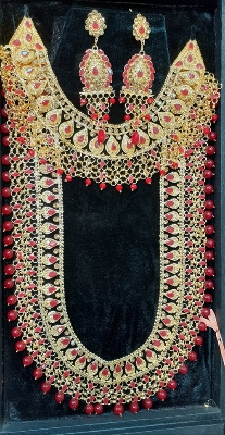 Picture of Gold Plated Bridal Wedding Ornament For Women