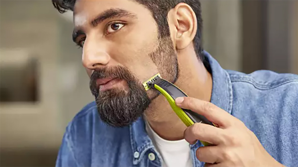 Picture of Philips QP2525/10 Professional Cordless Washable One Blade Wet & Dry Hybrid Trimmer and Shaver with 3 Trimming Combs for Men