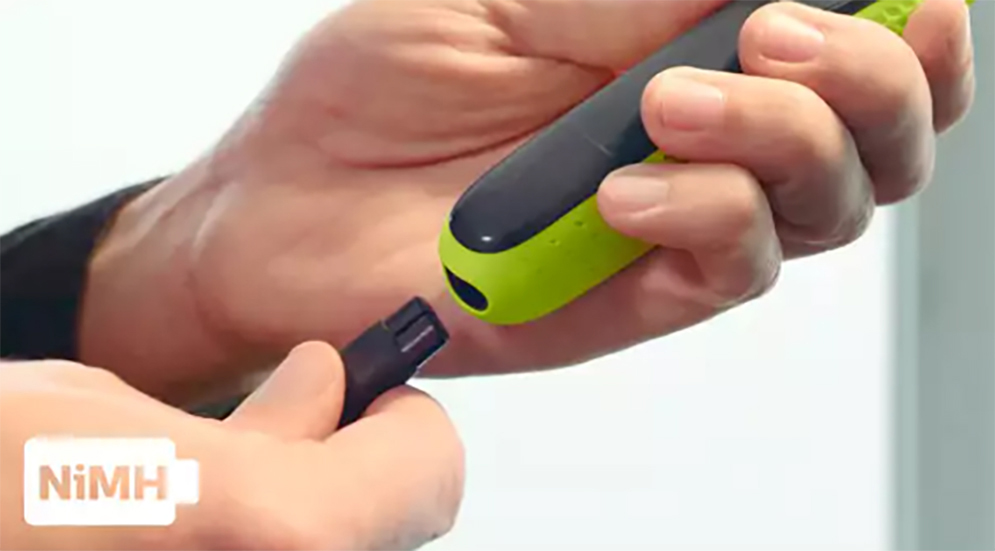 Picture of Philips QP2525/10 Professional Cordless Washable One Blade Wet & Dry Hybrid Trimmer and Shaver with 3 Trimming Combs for Men