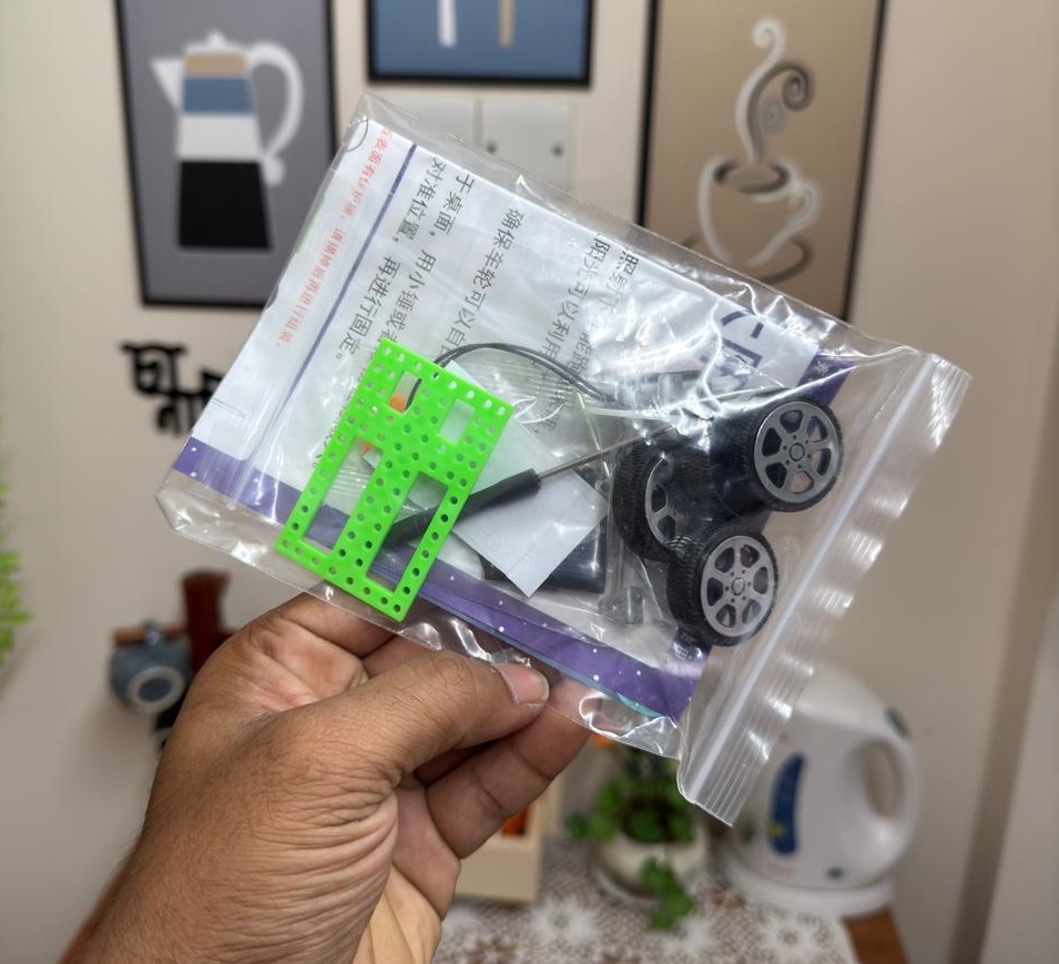 Picture of DIY Solar Toy Car Assemble Solar Vehicle Mini Solar Energy Powdered Toy Racer Child Kid Solar Car Education kid