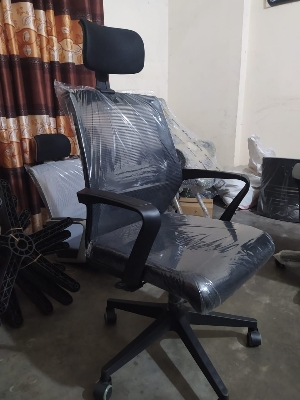 Picture of Exclusive Office Revolving Chair CW-M38