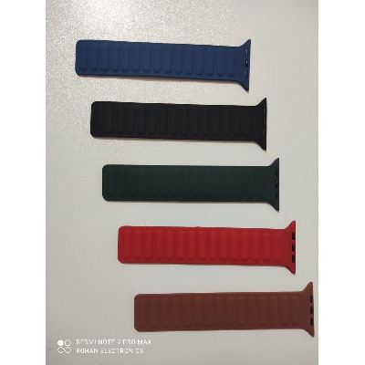 Picture of 42mm/44mm/45mm/49mm Adjustable Silicone Magnetic Watch Strap