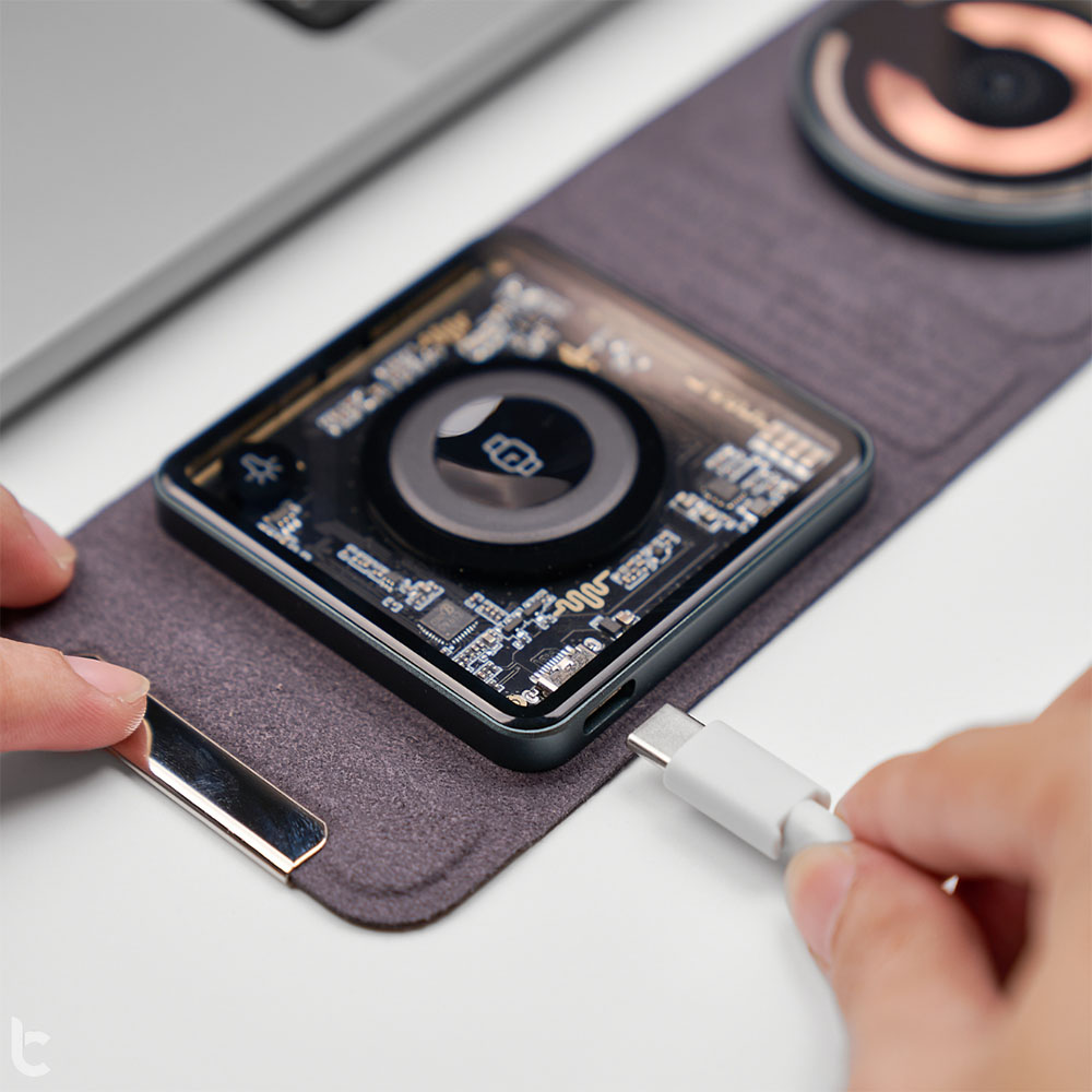 Picture of WiWU Triple 15W Foldable 3in1 Wireless Charger - Black