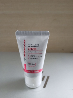 Picture of Laikou pro niacinamide cleanser 50g/Serum 17ml/sunscreen 50g/ cream 30g(tube)  combo