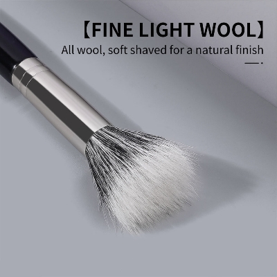 Picture of Maange Stippling Brush for Blush & Highlight