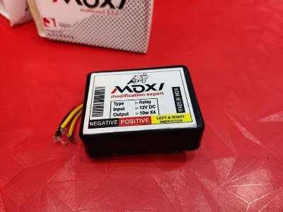 Picture of MOXI Waterproof Universal 16 Mode Motorbike Hazard Flasher 16 Different Pattern Flasher Relay for LED & Bulb Indicators 4 Cables (Made In India)