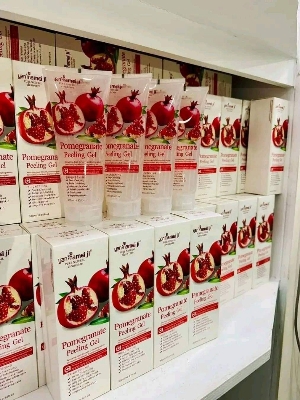 Picture of Yan Namei Ji Pomegranate Peeling Gel - 320ml