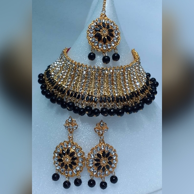 Picture of Beautiful Choker Necklace ,Traditional Fashion Wedding/Party Bridal Choker Necklace Earrings & Tikli. Jewellery Set For Women.
